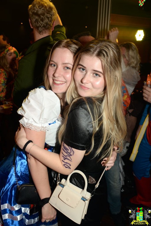 ../Images/Carnavals vrijdagavond in VdG 202.jpg